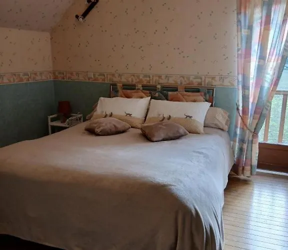 Chez Aline Et Michel ホームステイ